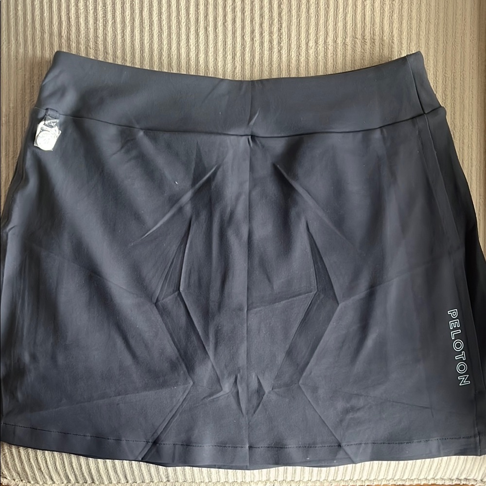 Peloton Gray Athletic Skirt
